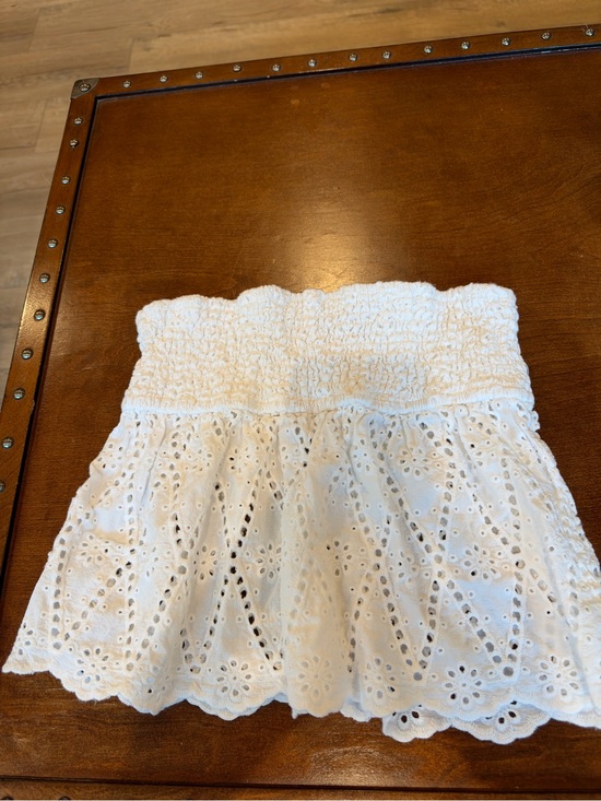 Edikted Tops - Ediktef White Eyelet tube top. XS